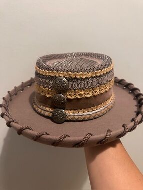 Whittall & Shon Bollman Hat Company 100% Wool Doeskin Taupe Felt Hat